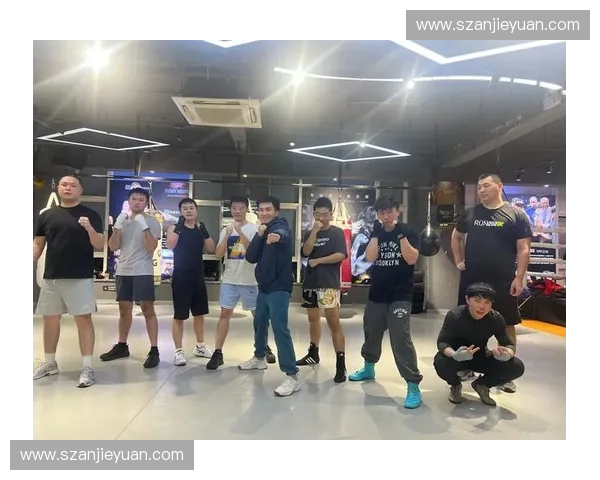 激烈对决拳击直播震撼来袭 全程高清呈现冠军之路 谁将问鼎荣耀之巅